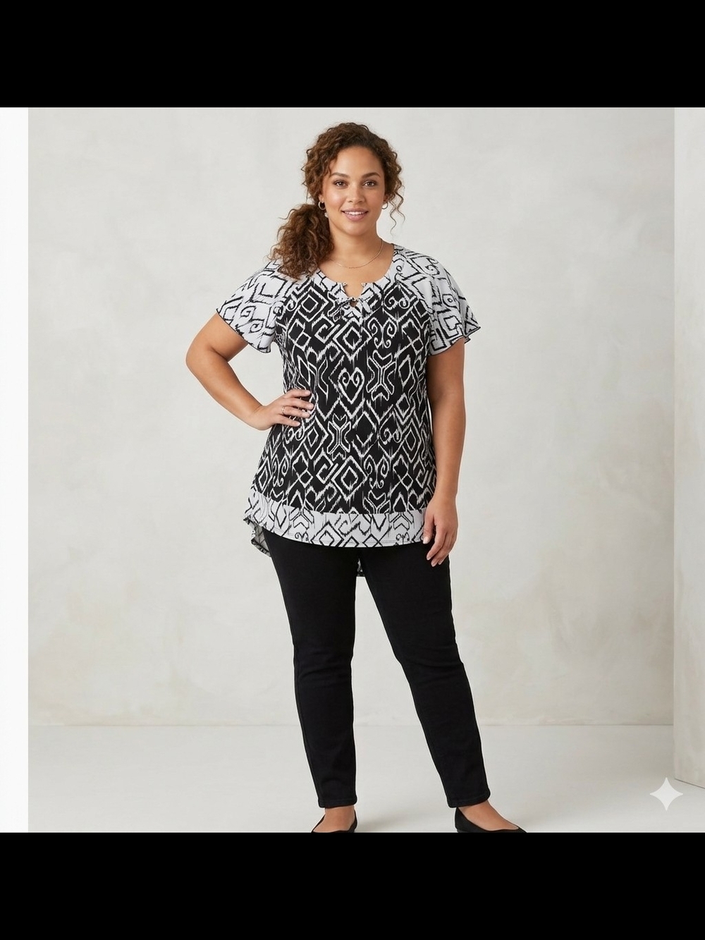 ​Diana Belle Black White Ikat Tribal Print Flutter Sleeve Tunic Top 1X